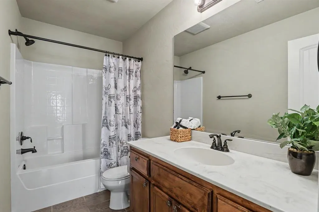 Photo 20 — 908 Denmark Street, Yukon, OK 73099