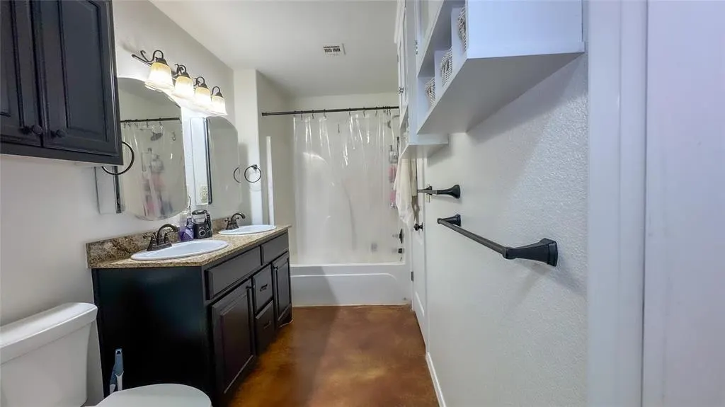 Photo 26 — 407 E Carlos Avenue, Bristow, OK 74010