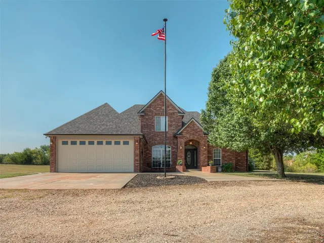 Photo 3 — 2324 SW 16th Street, Newcastle, OK 73065