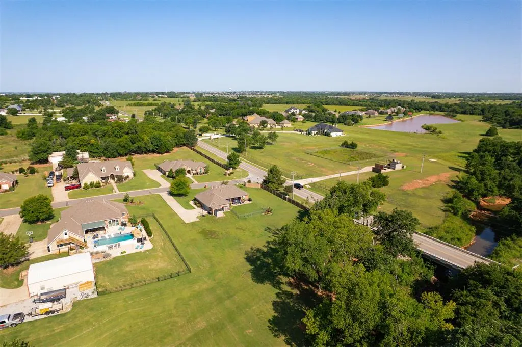 Photo 37 — 3500 Stratford Place, Moore, OK 73160
