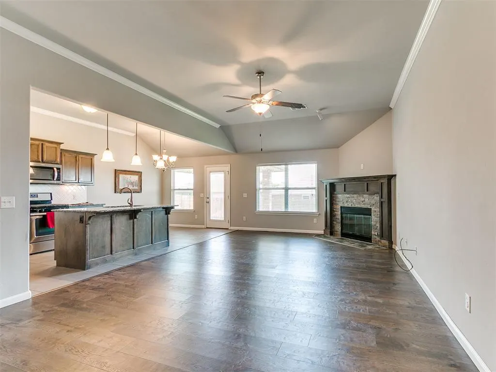 Photo 3 — 516 Talon Drive, Norman, OK 73072