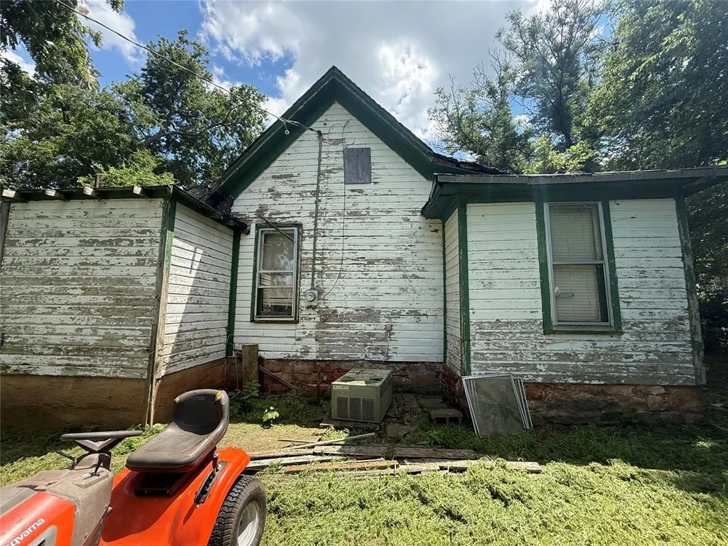 Photo 5 — 108 W Lee Street, Coyle, OK 73027