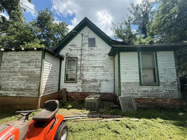 Photo 5 — 108 W Lee Street, Coyle, OK 73027