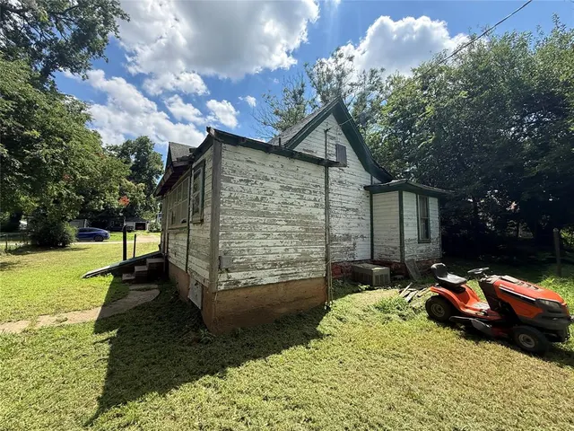 Photo 7 — 108 W Lee Street, Coyle, OK 73027
