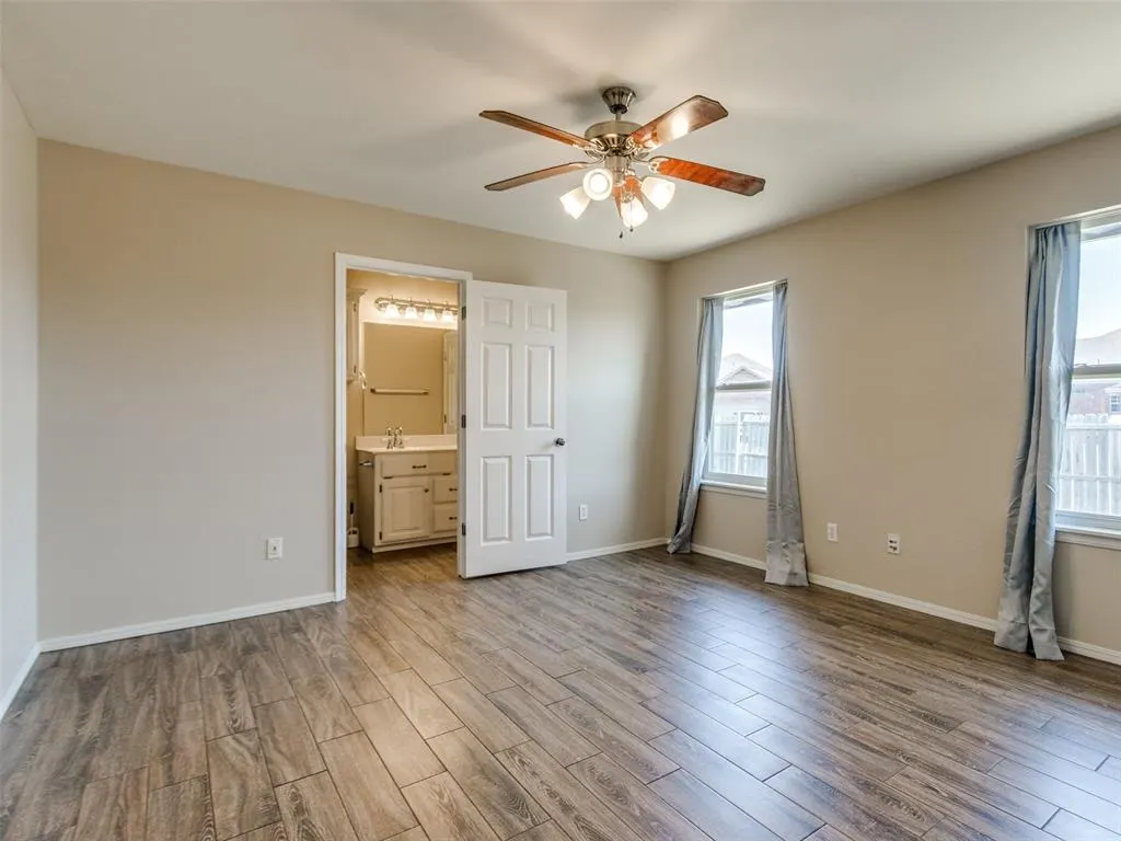 Photo 13 — 421 Madison Place Drive, Moore, OK 73160