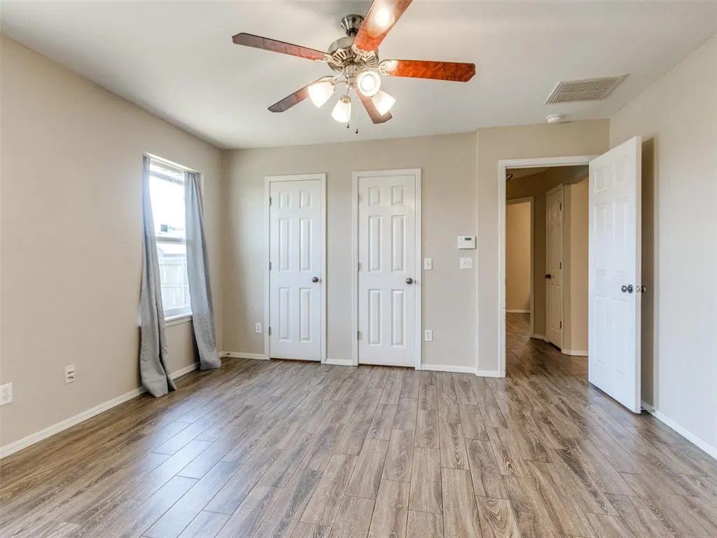Photo 14 — 421 Madison Place Drive, Moore, OK 73160