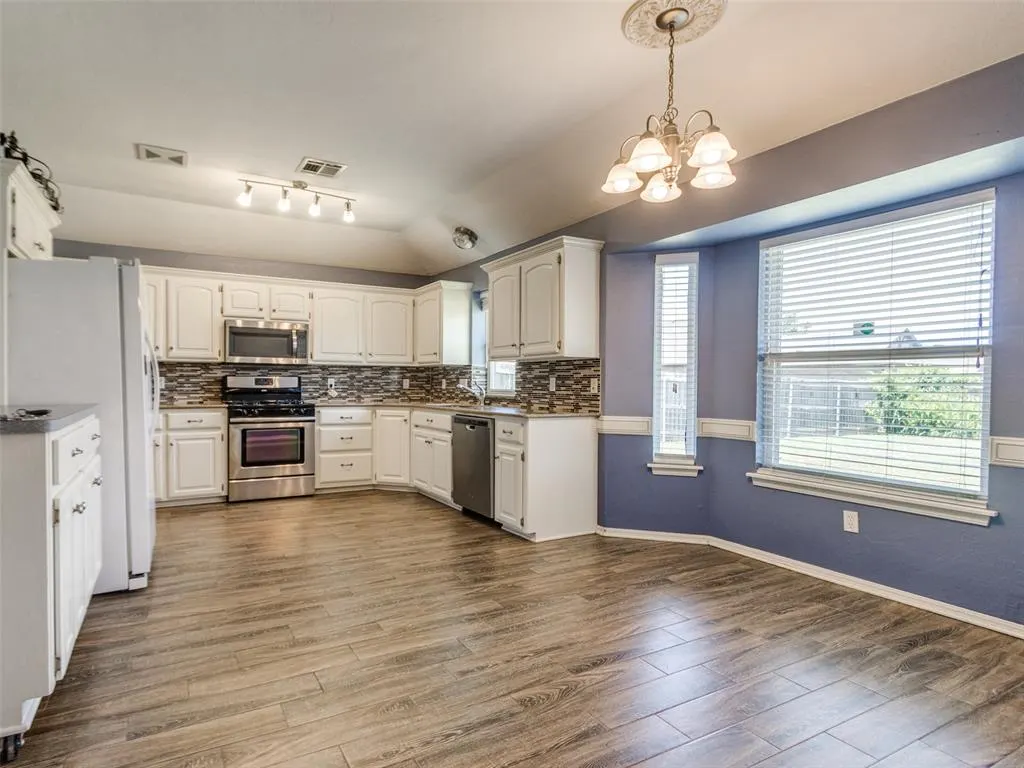 Photo 34 — 421 Madison Place Drive, Moore, OK 73160
