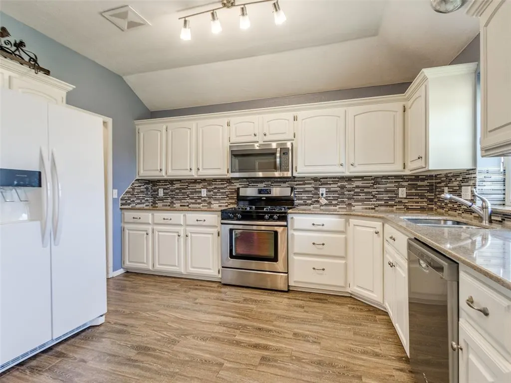 Photo 36 — 421 Madison Place Drive, Moore, OK 73160