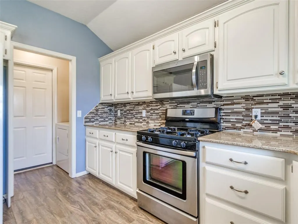 Photo 37 — 421 Madison Place Drive, Moore, OK 73160