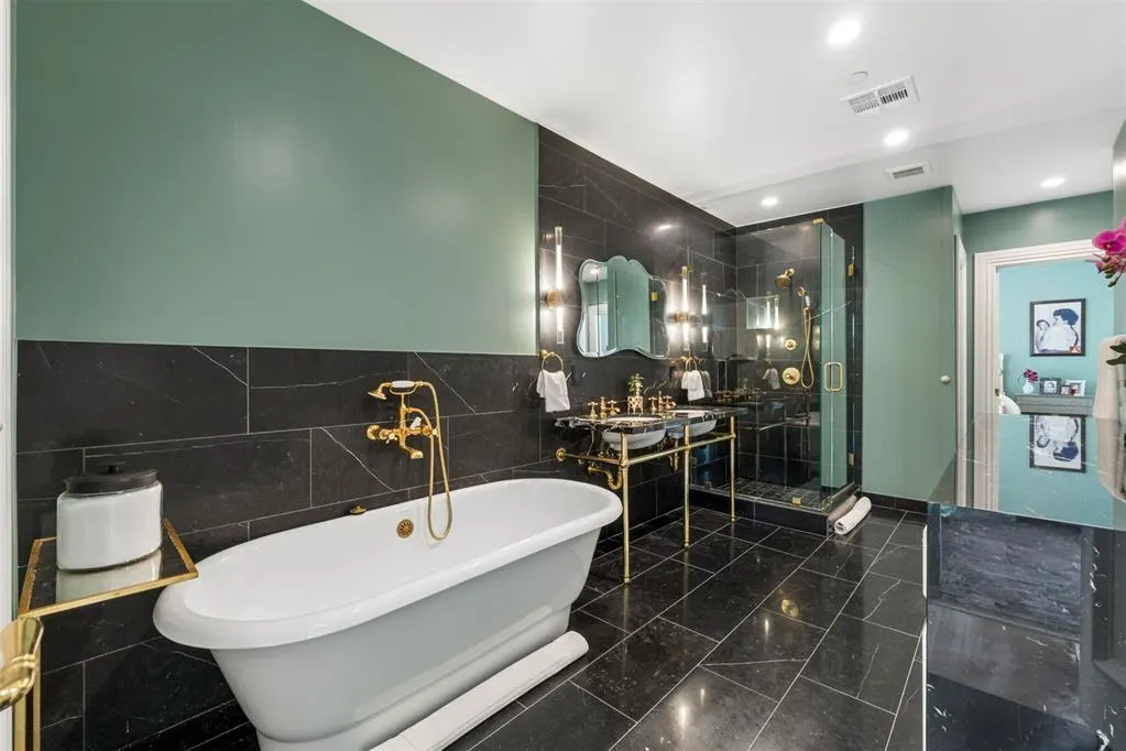 Photo 24 — 6100 NW Grand Boulevard 6107, Oklahoma City, OK 73118