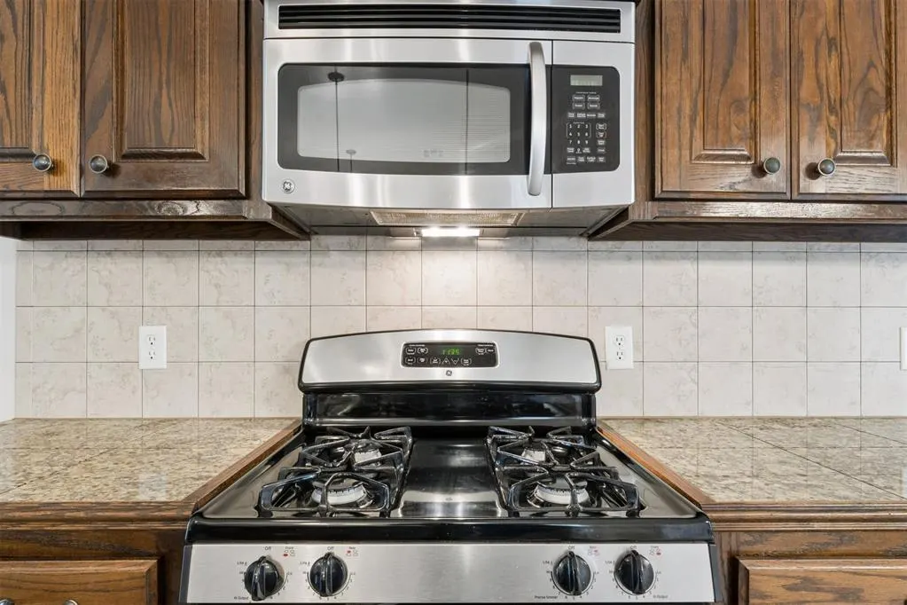Photo 18 — 3212 E Valley Meadow, Norman, OK 73071