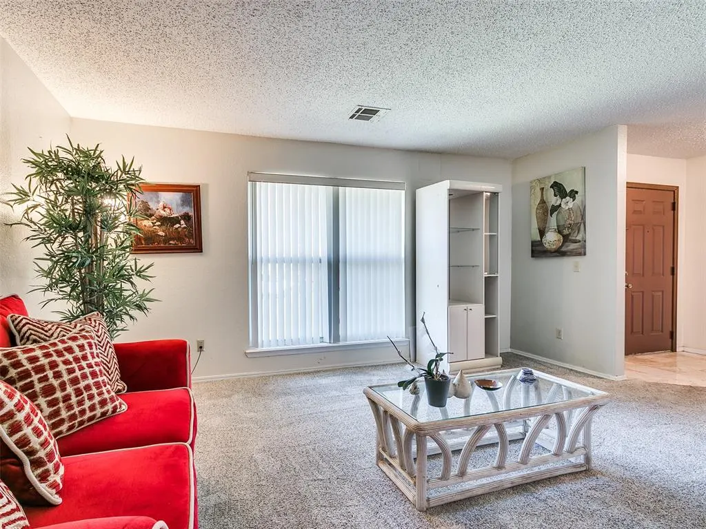 Photo 7 — 10134 Southridge Drive, Oklahoma City, OK 73159