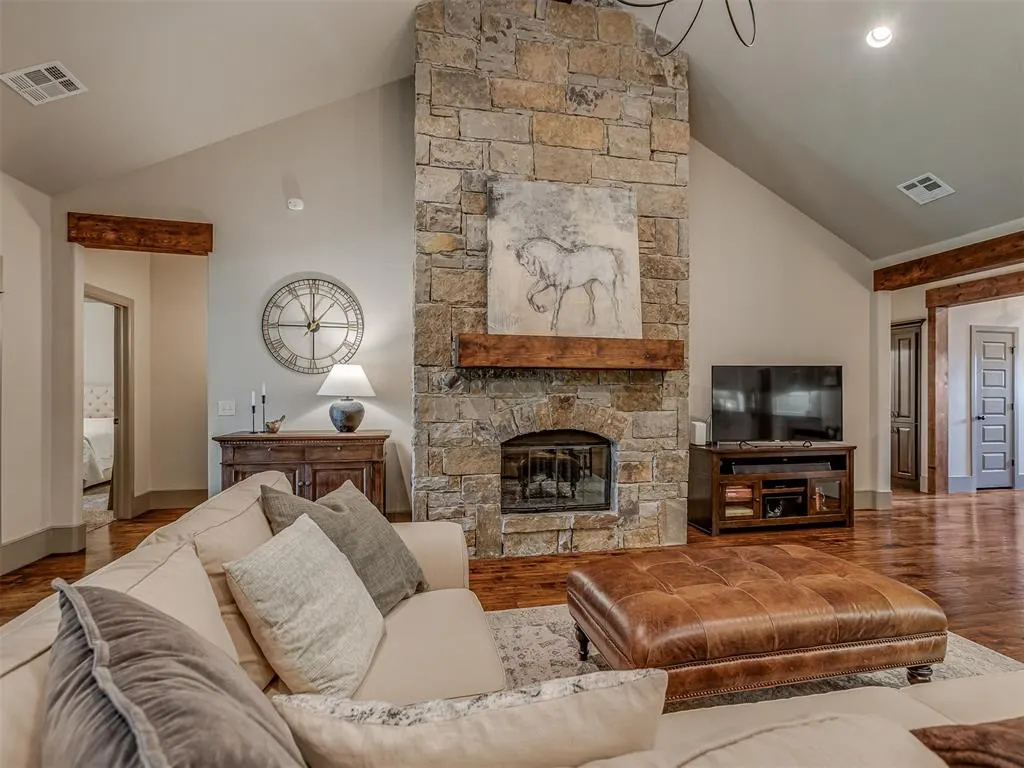Photo 5 — 2541 Riven Rock Road, Edmond, OK 73034