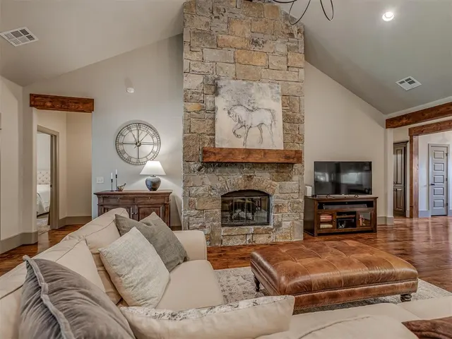 Photo 5 — 2541 Riven Rock Road, Edmond, OK 73034