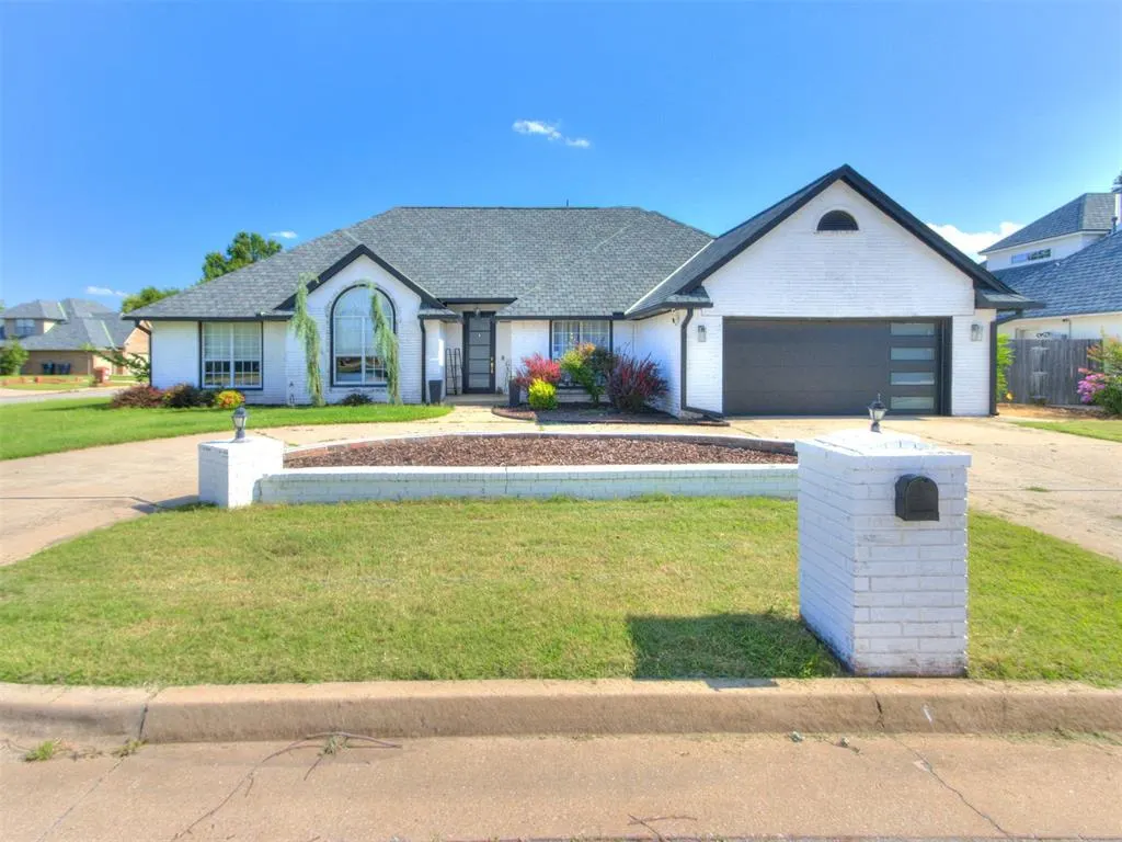 Front exterior — 2500 SW 124th Street, Oklahoma City, OK 73170