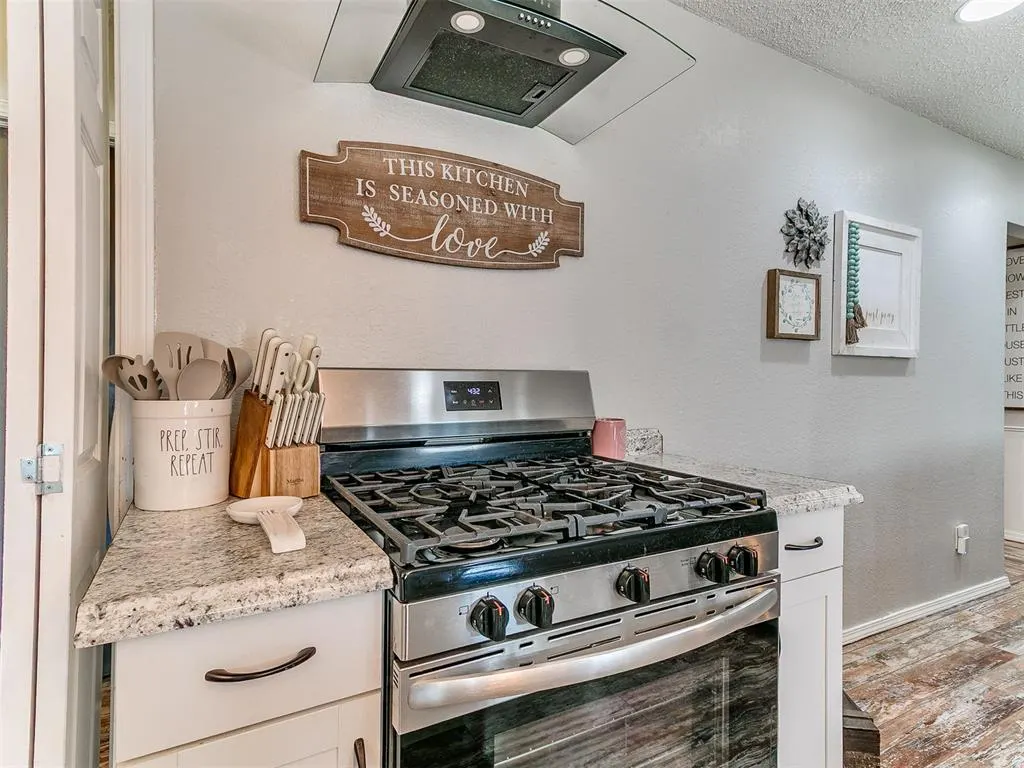 Photo 15 — 9209 S Hillcrest Drive, Oklahoma City, OK 73159