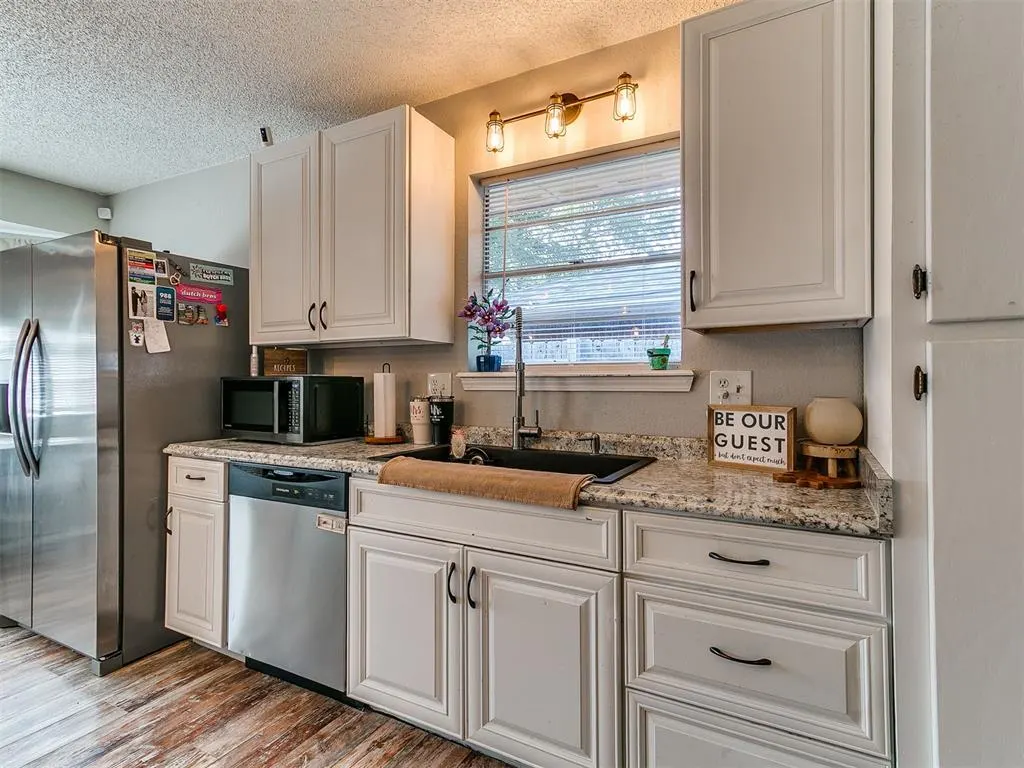 Photo 18 — 9209 S Hillcrest Drive, Oklahoma City, OK 73159