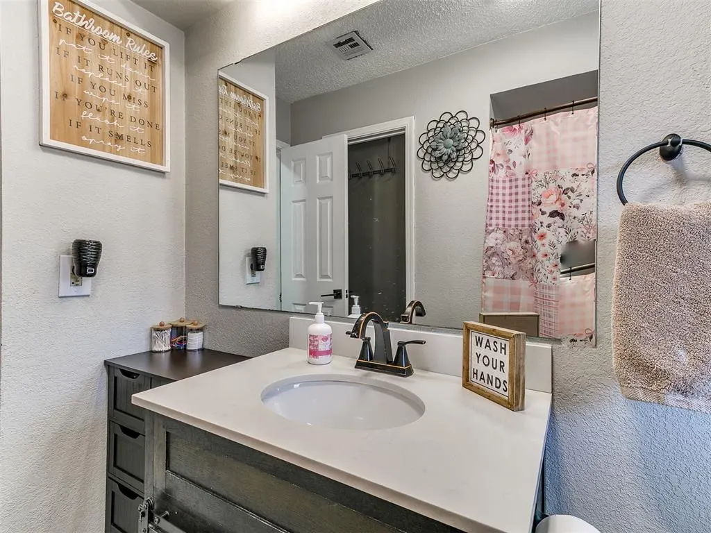 Photo 30 — 9209 S Hillcrest Drive, Oklahoma City, OK 73159