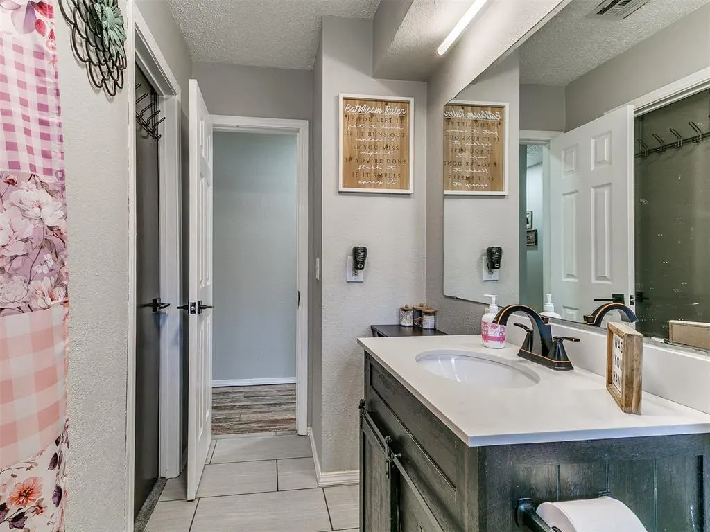 Photo 31 — 9209 S Hillcrest Drive, Oklahoma City, OK 73159