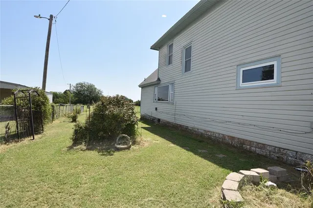 Photo 6 — 330 S Academy Road, Guthrie, OK 73044