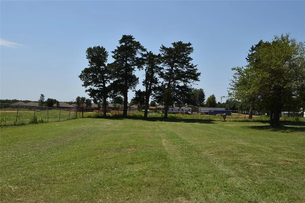 Photo 18 — 330 S Academy Road, Guthrie, OK 73044