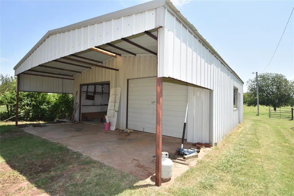 Photo 23 — 330 S Academy Road, Guthrie, OK 73044