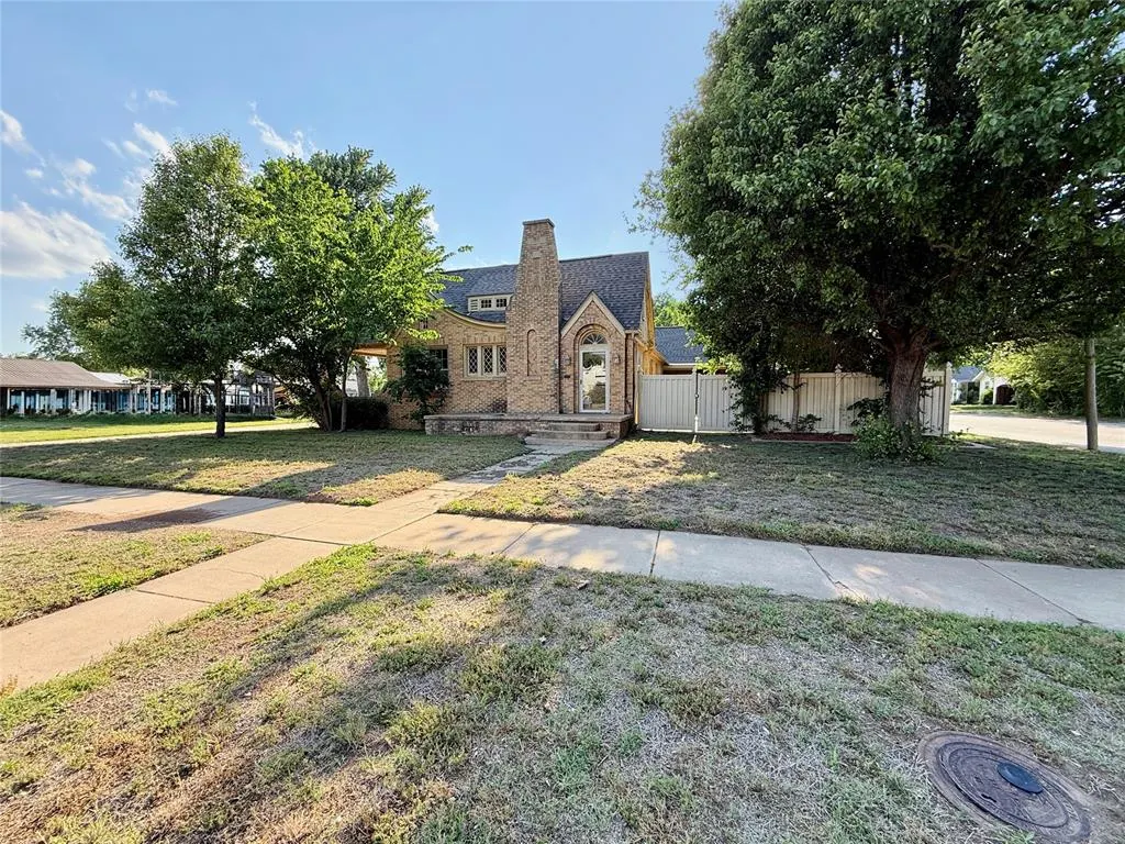 Photo 2 — 623 N Noble Avenue, Watonga, OK 73772