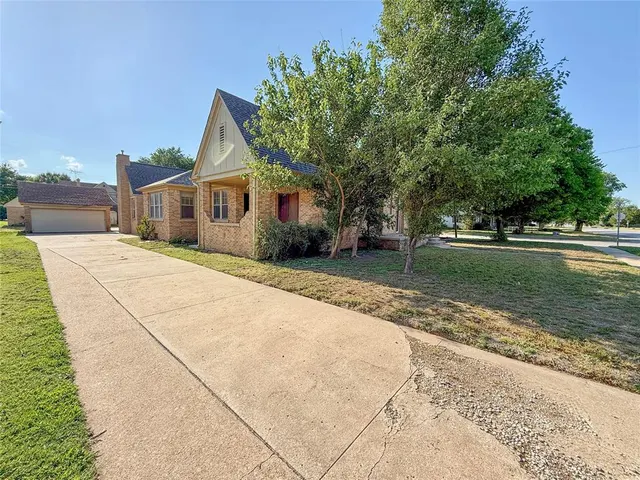 Photo 6 — 623 N Noble Avenue, Watonga, OK 73772
