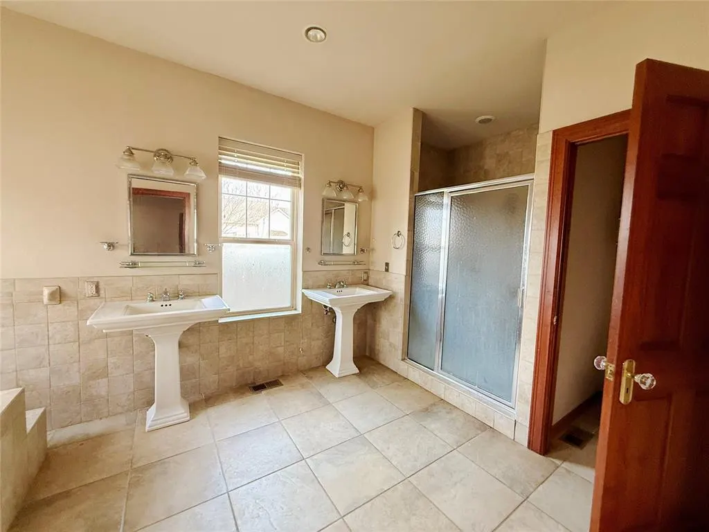 Photo 10 — 623 N Noble Avenue, Watonga, OK 73772