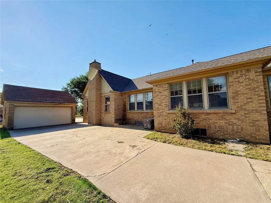 Photo 18 — 623 N Noble Avenue, Watonga, OK 73772