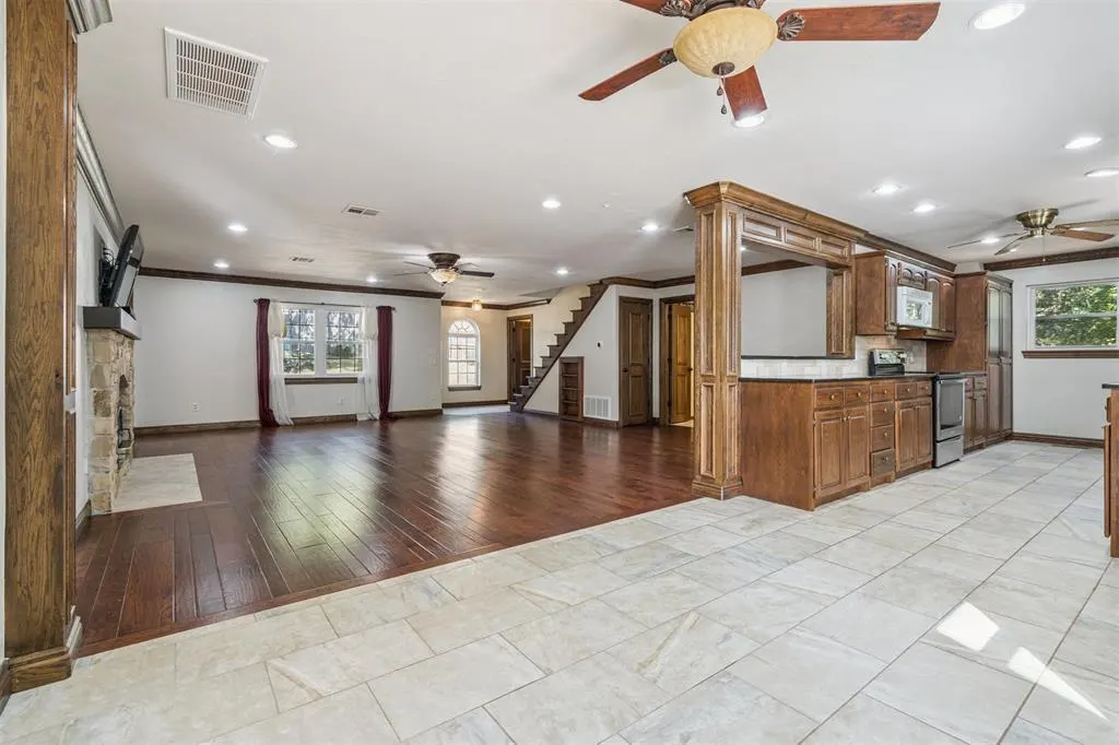 Photo 7 — 200 N Cedar Mountain Avenue, Edmond, OK 73034