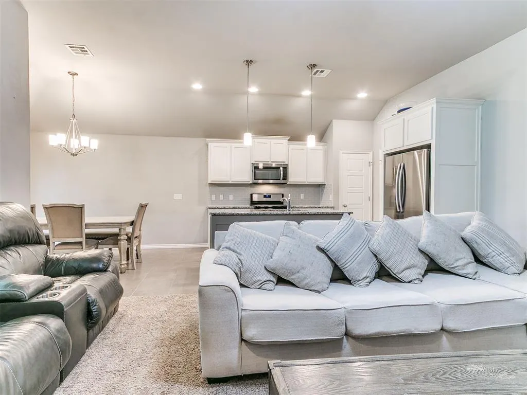 Photo 8 — 9109 Yassir Boulevard, Yukon, OK 73099