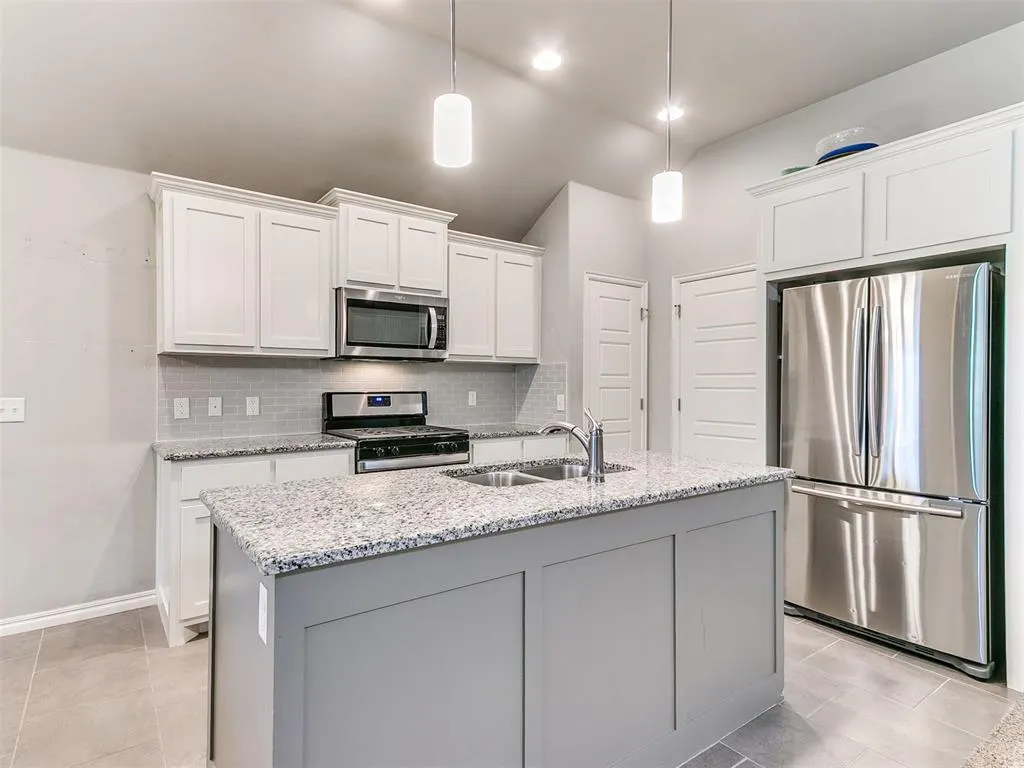 Photo 9 — 9109 Yassir Boulevard, Yukon, OK 73099