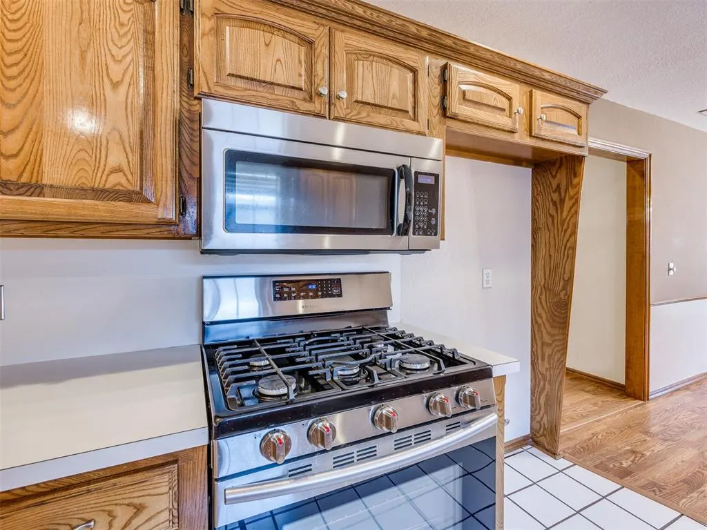 Photo 14 — 13004 Willow crest Lane, Oklahoma City, OK 73170