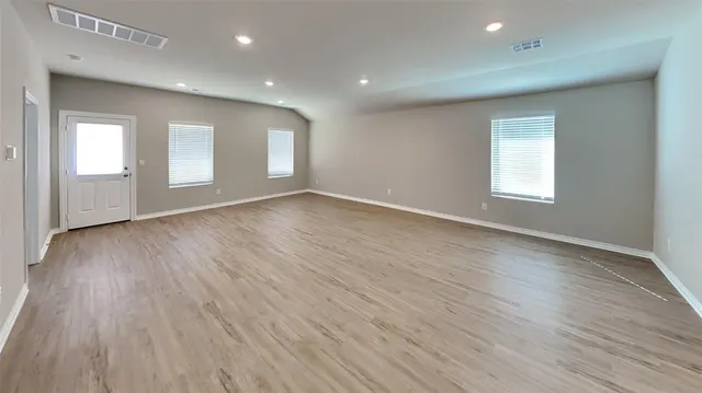 Photo 3 — 2932 Firefly Drive, Oklahoma City, OK 73099