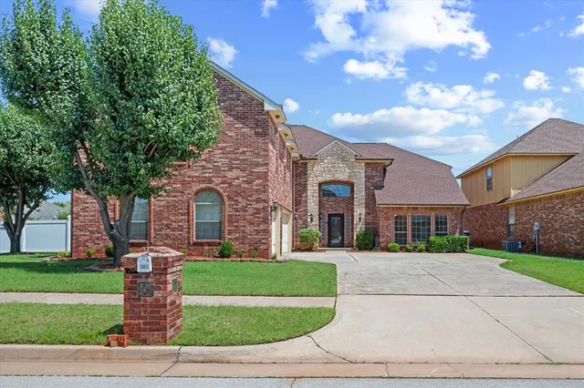 Photo 2 — 125 NW 147th Street, Edmond, OK 73013