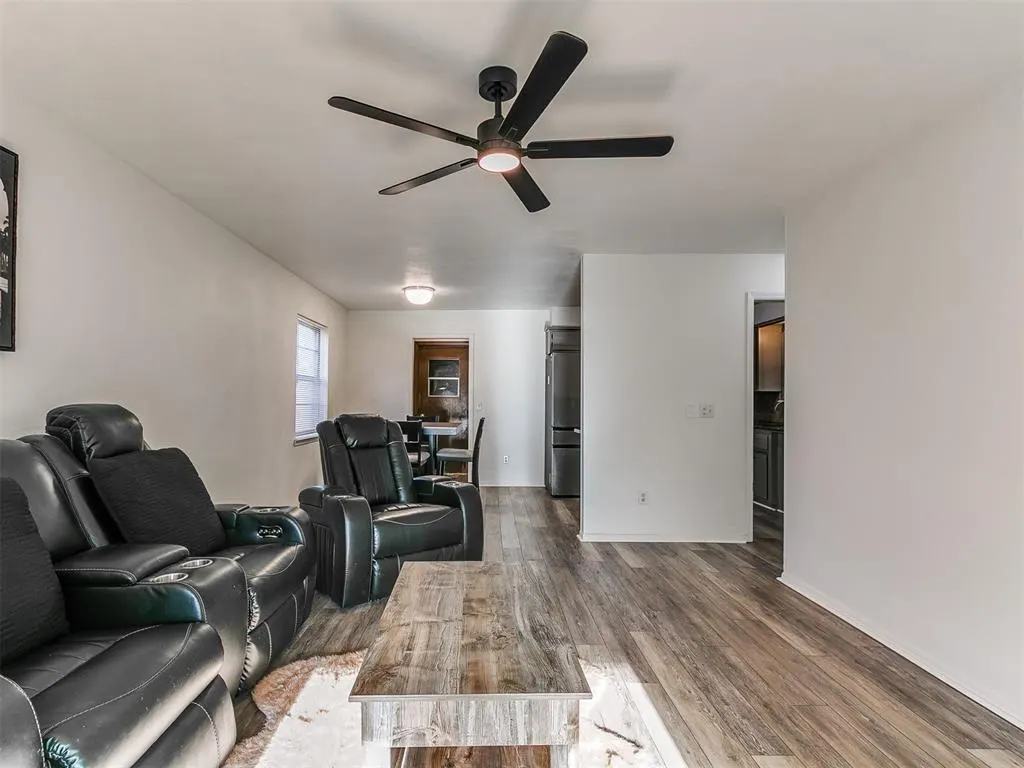 Photo 10 — 124 Oakside Drive, Moore, OK 73160