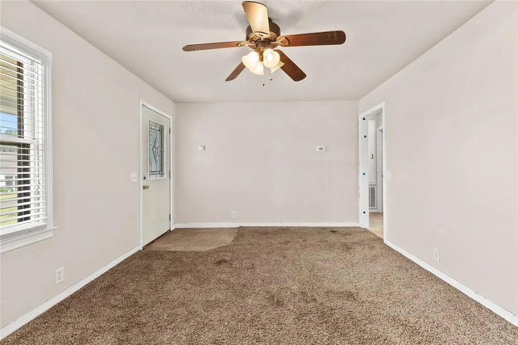Photo 3 — 214 N Caddo Street, Weatherford, OK 73096