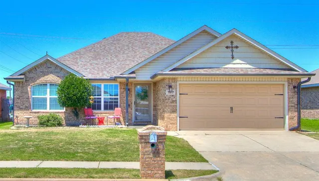 Photo 2 — 7817 Frye Lane, Oklahoma City, OK 73135