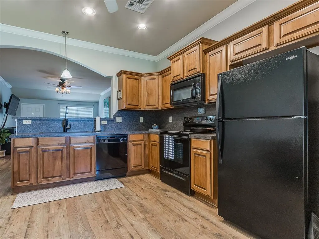 Photo 3 — 7817 Frye Lane, Oklahoma City, OK 73135