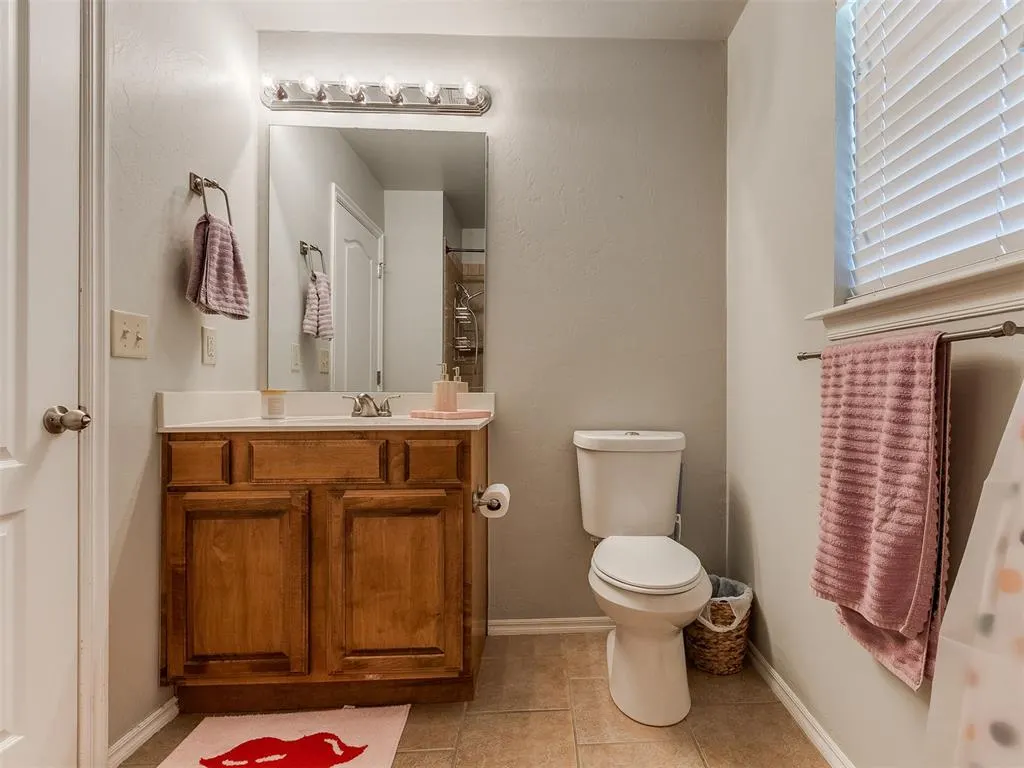 Photo 33 — 7817 Frye Lane, Oklahoma City, OK 73135