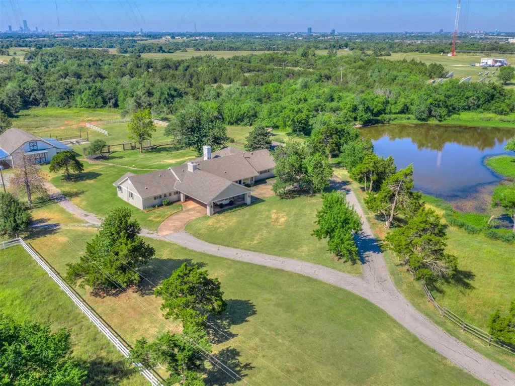 Front exterior — 1516 E Britton Road, Oklahoma City, OK 73131