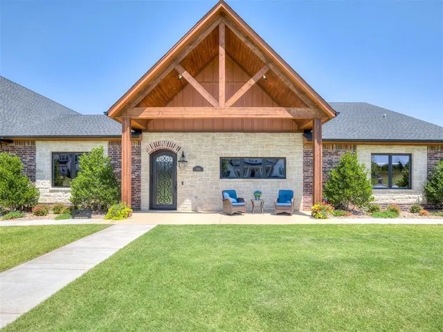 Photo 7 — 3186 Red Ridge Drive, Blanchard, OK 73010
