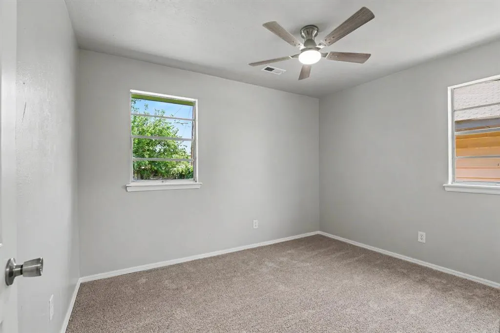 Photo 11 — 3129 Del Rancho Drive, Oklahoma City, OK 73115
