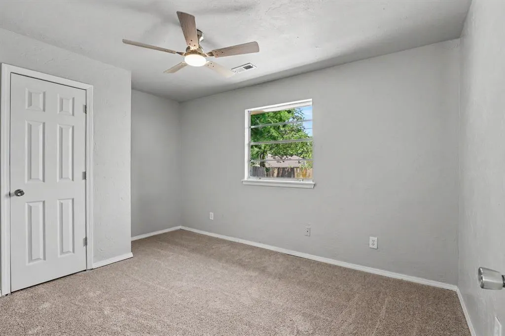 Photo 14 — 3129 Del Rancho Drive, Oklahoma City, OK 73115