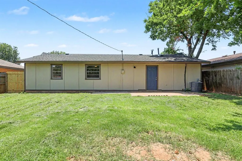 Photo 15 — 3129 Del Rancho Drive, Oklahoma City, OK 73115