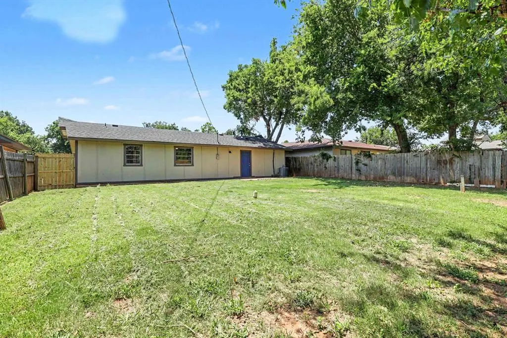 Photo 16 — 3129 Del Rancho Drive, Oklahoma City, OK 73115