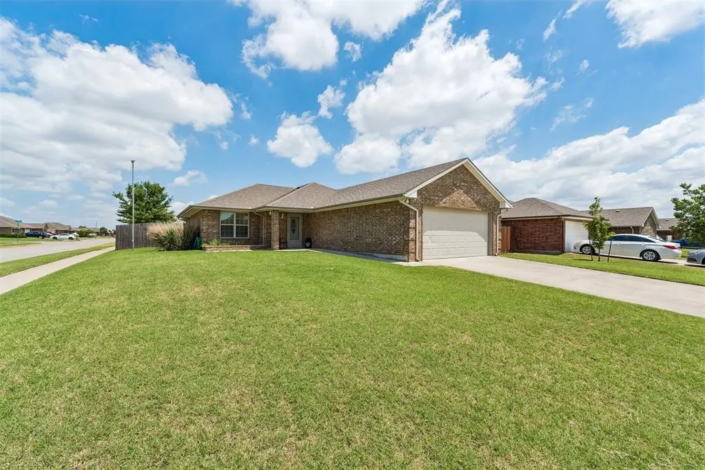Photo 2 — 8109 NW 72nd Street, Oklahoma City, OK 73132