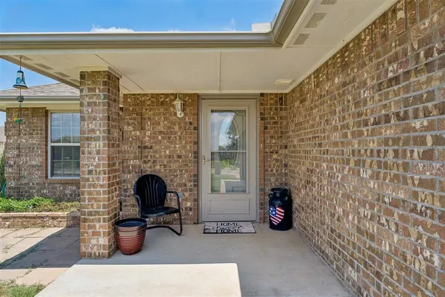Photo 3 — 8109 NW 72nd Street, Oklahoma City, OK 73132