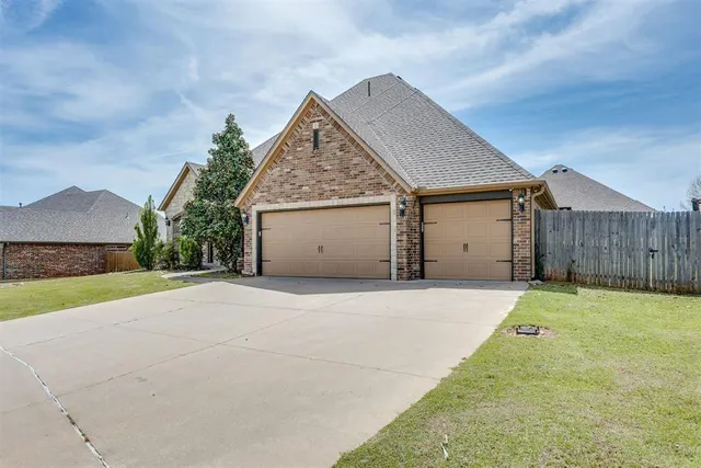 Photo 2 — 1716 NW 196th Street, Edmond, OK 73012